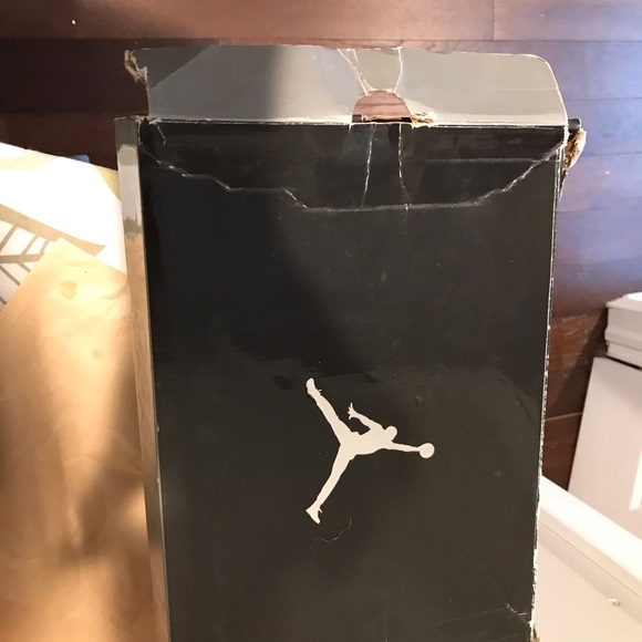Air Jordan Retro Box - Picture 2 of 3